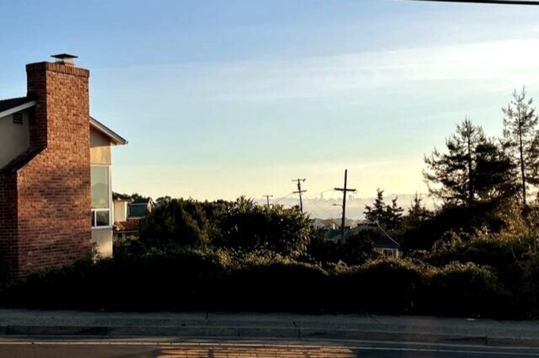 Elegant Family Home Near Berkeley & San Francisco - El Cerrito, California