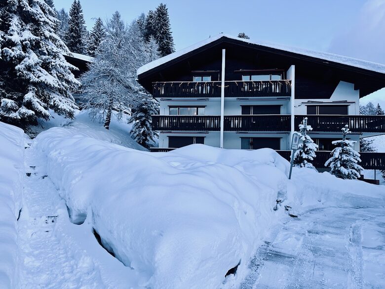 Spacious Chalet-Style Haven in Davos - Davos, Switzerland