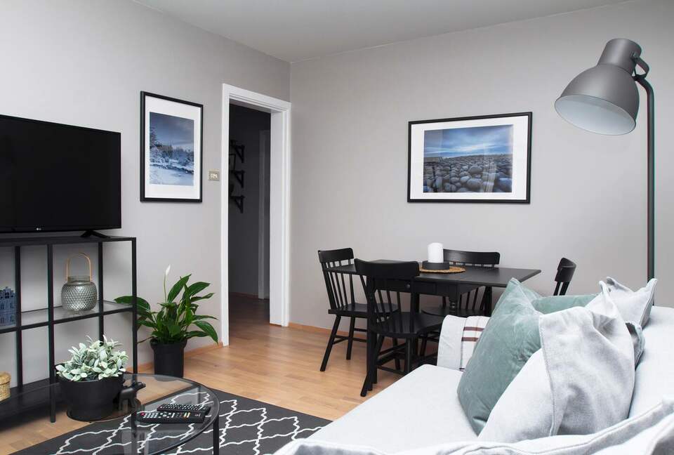 Charming Akureyri 2BD Apartment with Fjord Views - Akureyri, Iceland