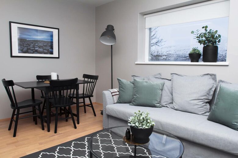 Charming Akureyri 2BD Apartment with Fjord Views - Akureyri, Iceland