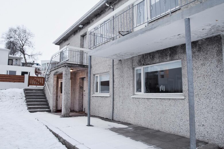 Charming Akureyri 2BD Apartment with Fjord Views - Akureyri, Iceland