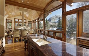 Combined Aspen Estate | A Unique Compound with Impeccable Location