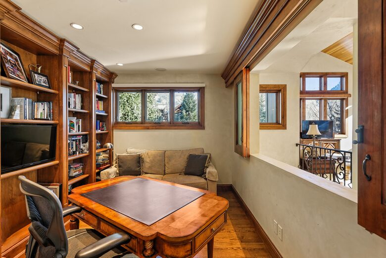 Contemporary Elegance with Mountain Views | Close to Aspen Core - Aspen, Colorado