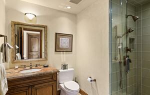 Contemporary Elegance with Mountain Views | Close to Aspen Core
