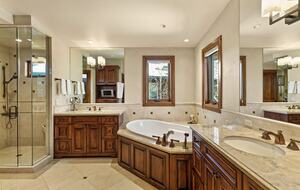 Combined Aspen Estate | A Unique Compound with Impeccable Location