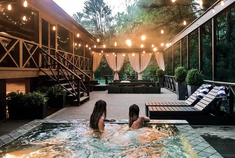 Mountainaire: A Designer’s Escape at the Foot of Ice Mountain - Slanesville, West Virginia