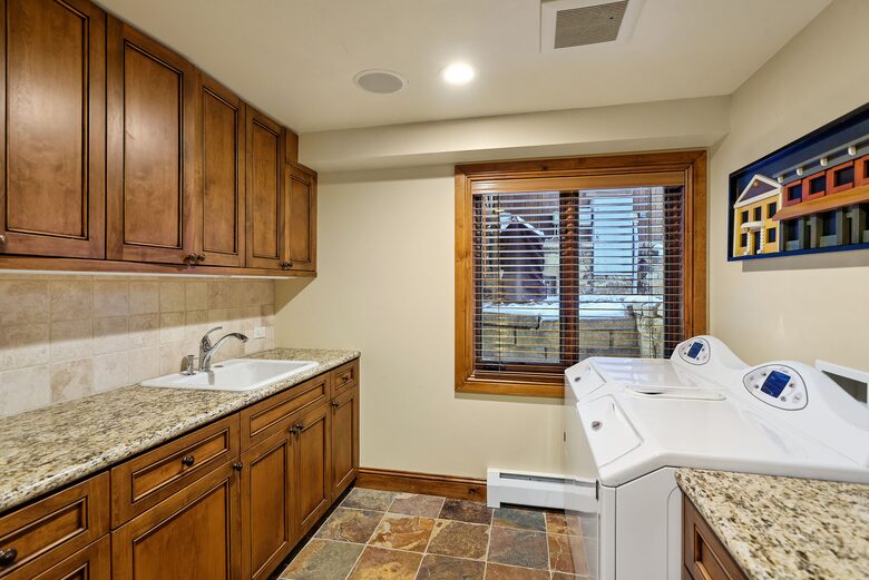 Contemporary Elegance with Mountain Views | Close to Aspen Core - Aspen, Colorado