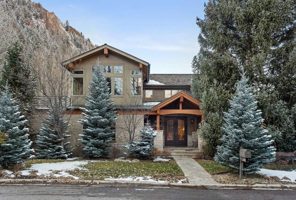 Contemporary Elegance with Mountain Views | Close to Aspen Core - Aspen, Colorado