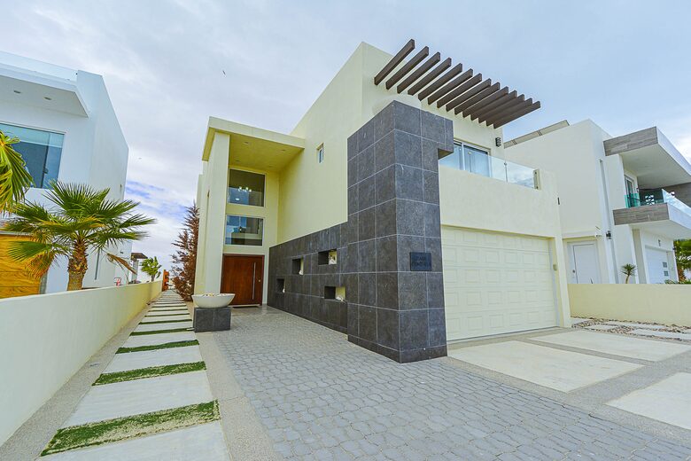 Exclusive Retreat with Private Pool, Dock & Panoramic Views - Puerto Peñasco, Mexico