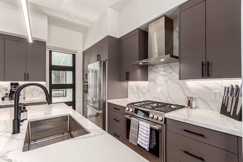 Modern Scottsdale Escape with Private Rooftop Lounge - Scottsdale, Arizona