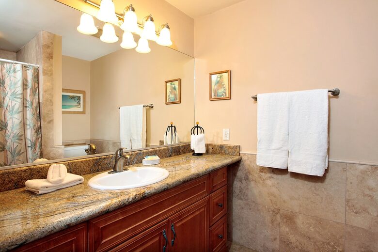 Refined Island Retreat Near Ka'anapali Beach and Whalers Village - Lahaina, Hawaii