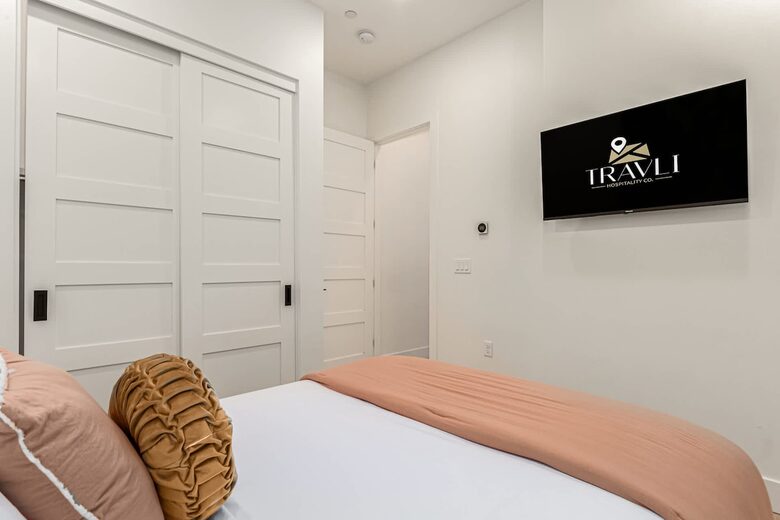 Modern Scottsdale Escape with Private Rooftop Lounge - Scottsdale, Arizona