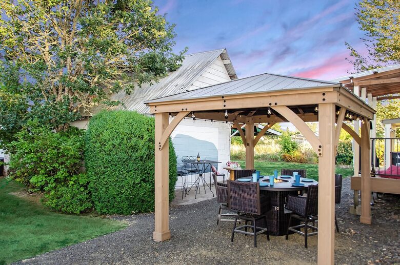 Country Charm Meets City Access in the Willamette Valley - Corvallis, Oregon