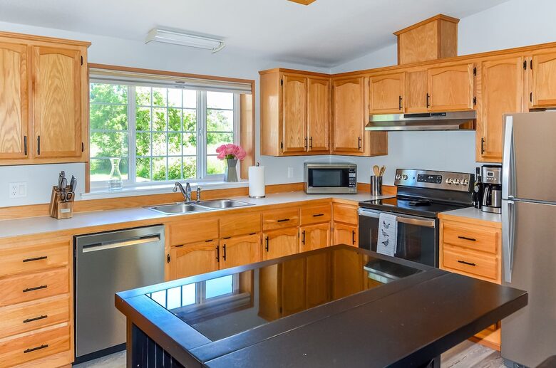 Country Charm Meets City Access in the Willamette Valley - Corvallis, Oregon
