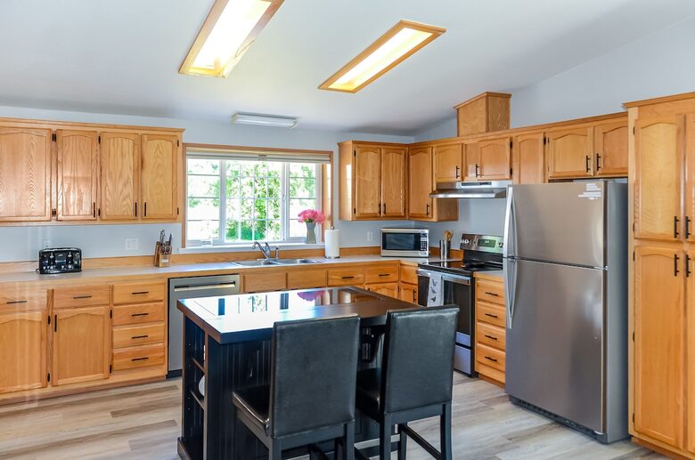 Country Charm Meets City Access in the Willamette Valley - Corvallis, Oregon