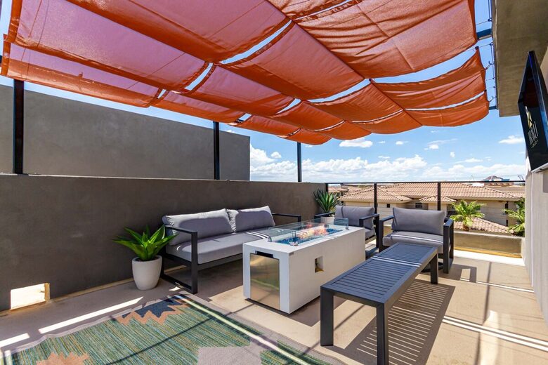 Modern Scottsdale Escape with Private Rooftop Lounge - Scottsdale, Arizona