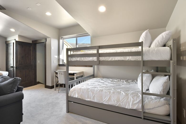 Modern Mountain Escape near Jordanelle Lake & Park City - Heber City, Utah