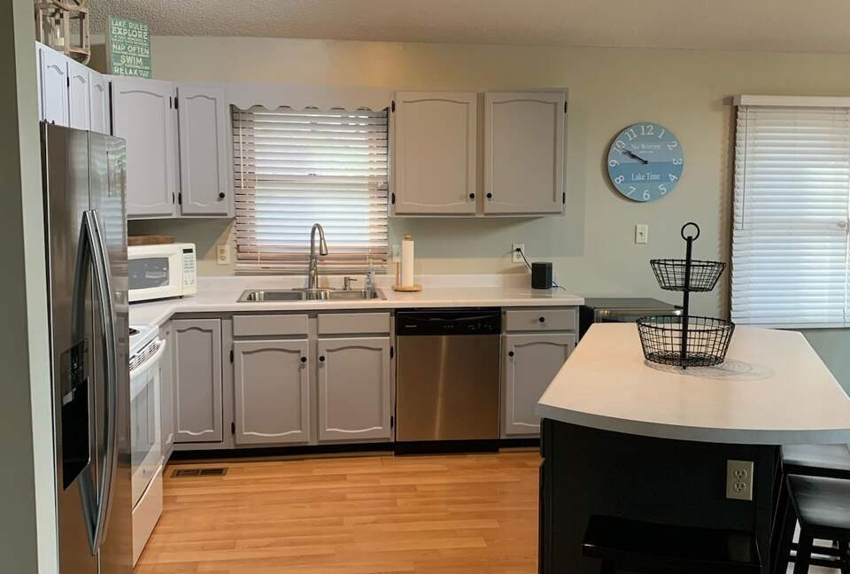 Serene Lakefront Retreat on Norris Lake - La Follette, Tennessee
