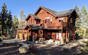 Elevated Living at Mammoth Lakes - Mammoth Lakes, California