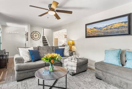 A Family-Friendly Retreat Near Denver - Littleton, Colorado