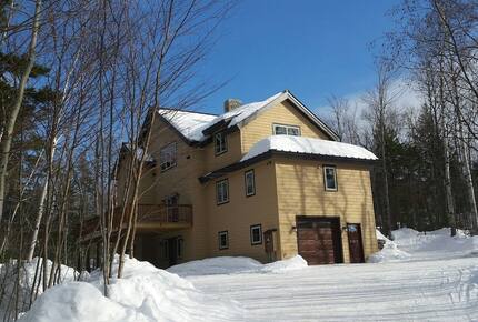 Breakaway Haven | Mountain Comfort Meets Ski-In Access - Carrabassett Valley, Maine