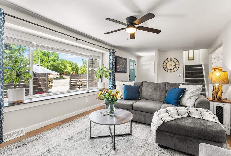 A Family-Friendly Retreat Near Denver - Littleton, Colorado