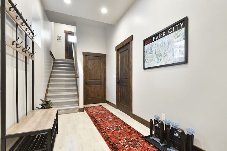 Modern Mountain Escape near Jordanelle Lake & Park City - Heber City, Utah