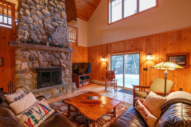 Breakaway Haven | Mountain Comfort Meets Ski-In Access - Carrabassett Valley, Maine