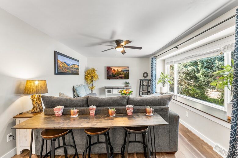 A Family-Friendly Retreat Near Denver - Littleton, Colorado