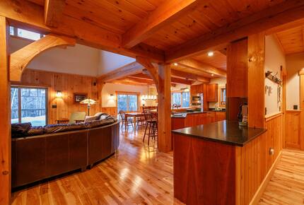 Breakaway Haven | Mountain Comfort Meets Ski-In Access - Carrabassett Valley, Maine