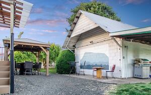 Country Charm Meets City Access in the Willamette Valley - Corvallis, Oregon