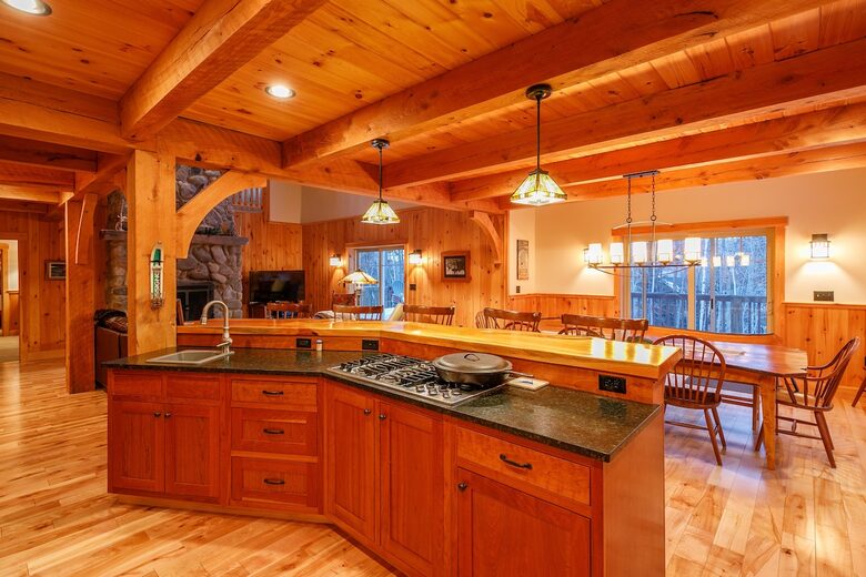 Breakaway Haven | Mountain Comfort Meets Ski-In Access - Carrabassett Valley, Maine