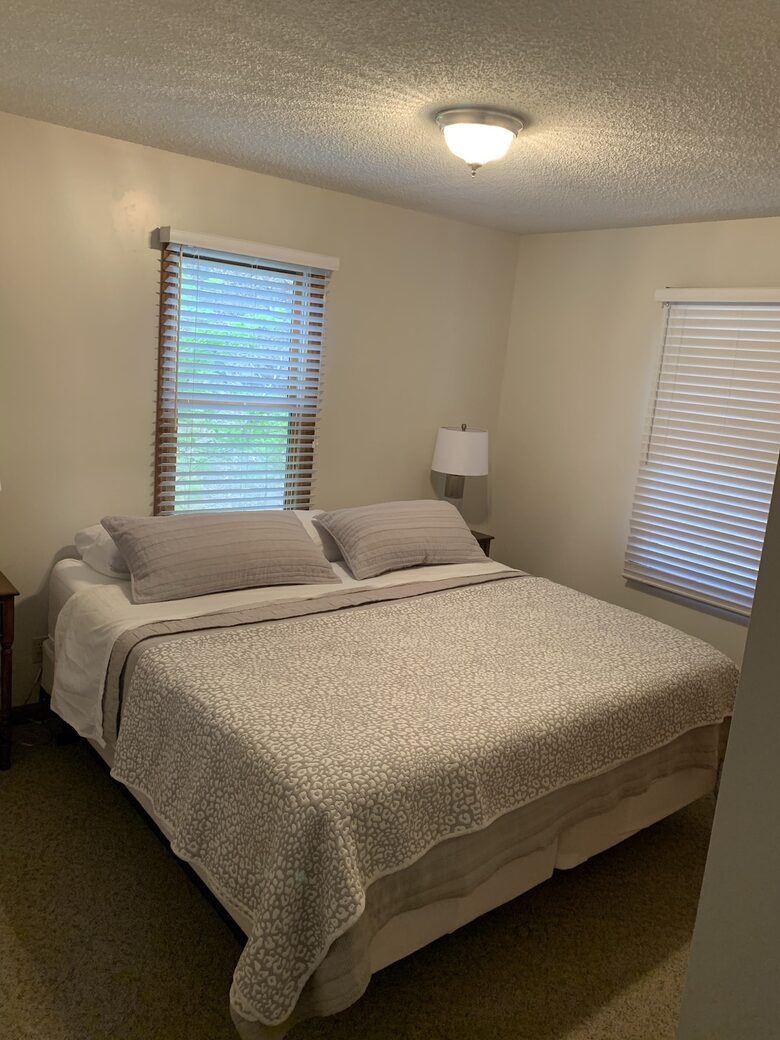 Serene Lakefront Retreat on Norris Lake - La Follette, Tennessee