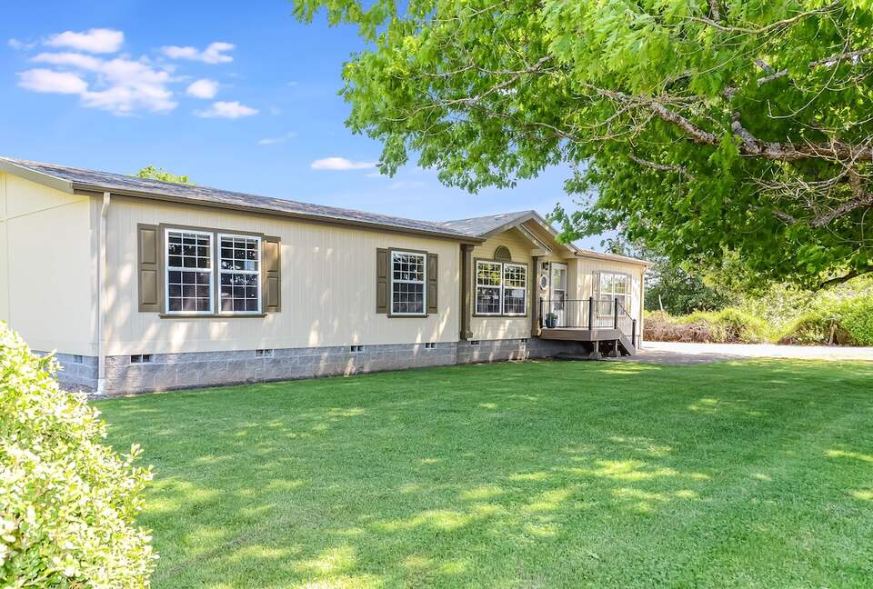 Country Charm Meets City Access in the Willamette Valley - Corvallis, Oregon