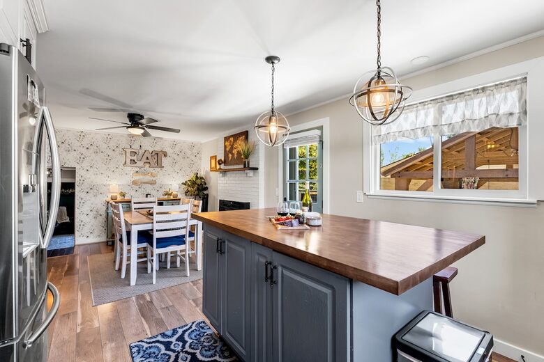 A Family-Friendly Retreat Near Denver - Littleton, Colorado