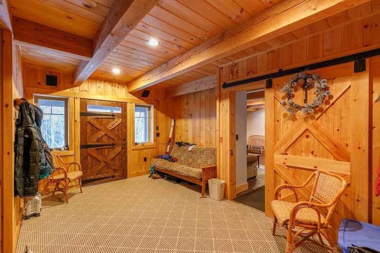 Breakaway Haven | Mountain Comfort Meets Ski-In Access - Carrabassett Valley, Maine