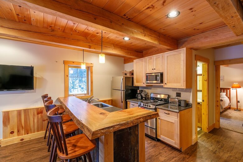 Breakaway Haven | Mountain Comfort Meets Ski-In Access - Carrabassett Valley, Maine