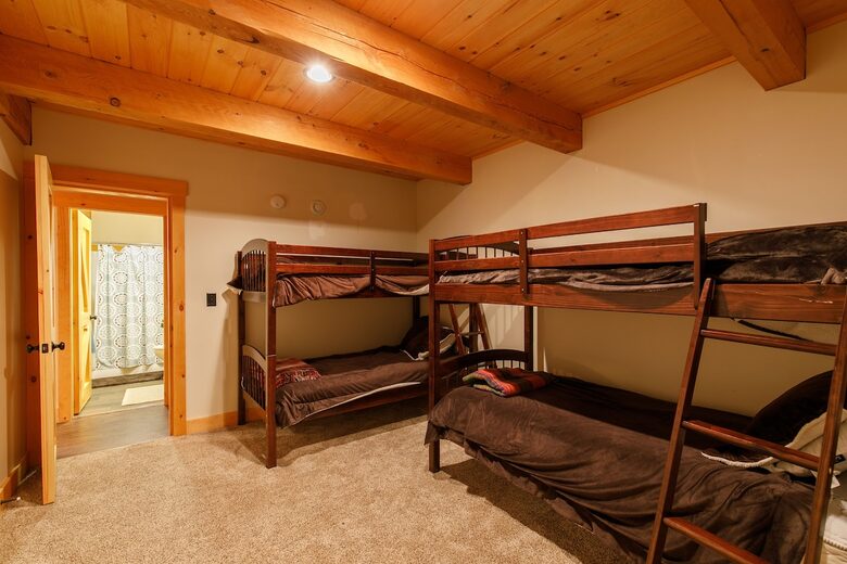 Breakaway Haven | Mountain Comfort Meets Ski-In Access - Carrabassett Valley, Maine