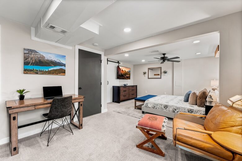 A Family-Friendly Retreat Near Denver - Littleton, Colorado