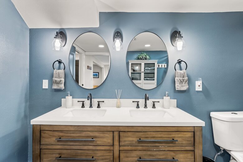 A Family-Friendly Retreat Near Denver - Littleton, Colorado