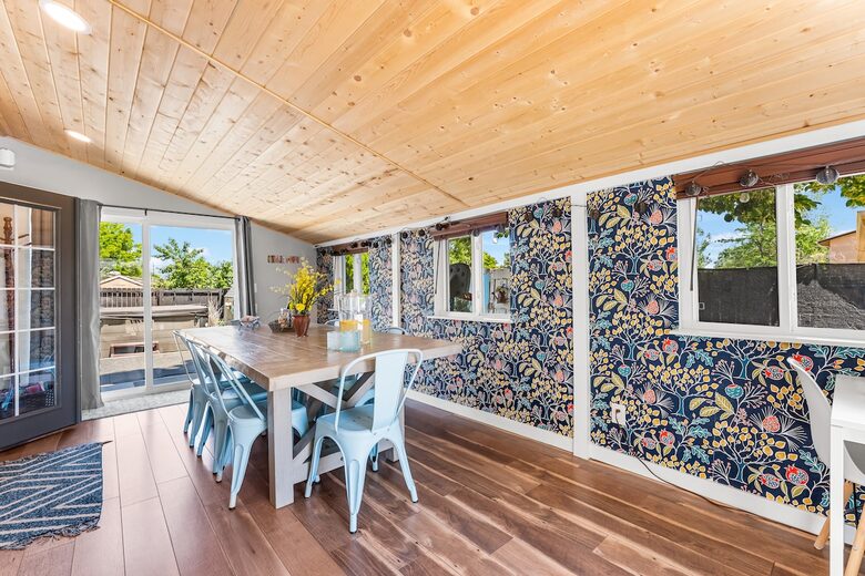 A Family-Friendly Retreat Near Denver - Littleton, Colorado