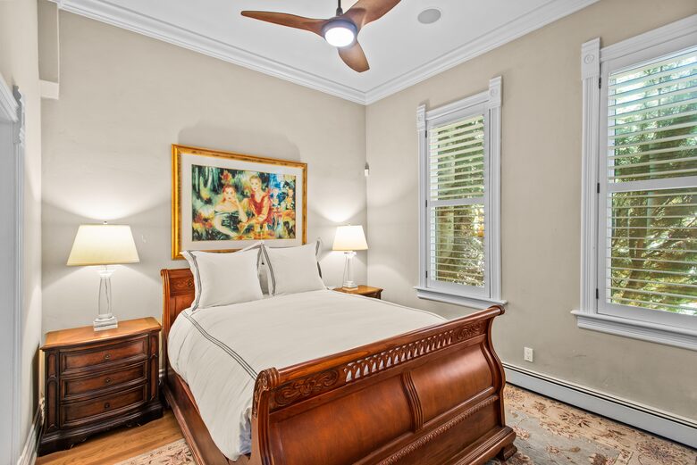 Aspen Victorian Charmer | Three blocks from Aspen's Iconic Downtown - Aspen, Colorado