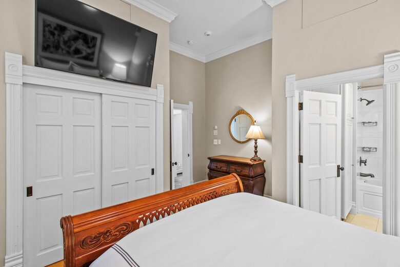 Aspen Victorian Charmer | Three blocks from Aspen's Iconic Downtown - Aspen, Colorado