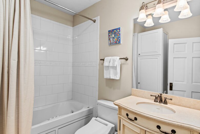 Aspen Victorian Charmer | Three blocks from Aspen's Iconic Downtown - Aspen, Colorado