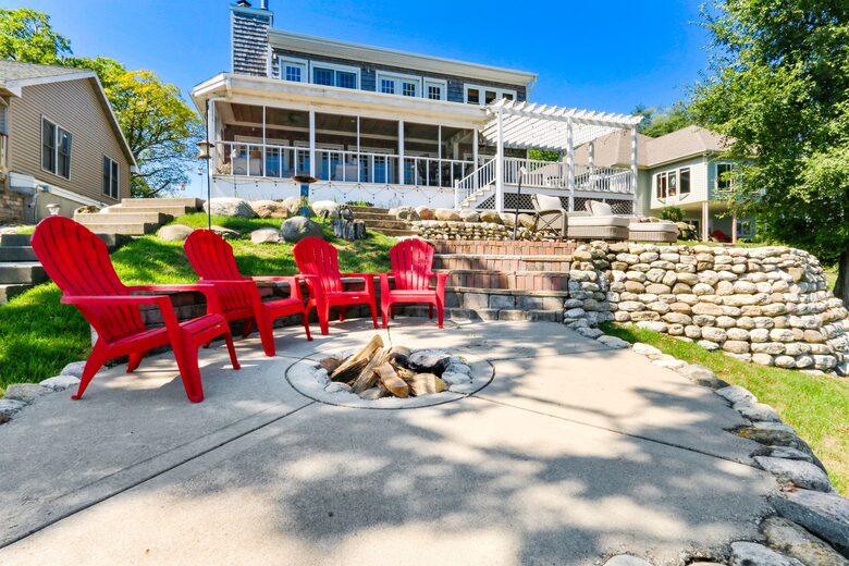 Firepit with seating