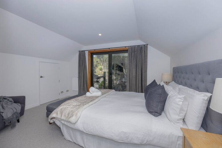 Wanaka Wonder | Luxury Estate Amidst New Zealand’s Southern Alps - Wānaka, New Zealand