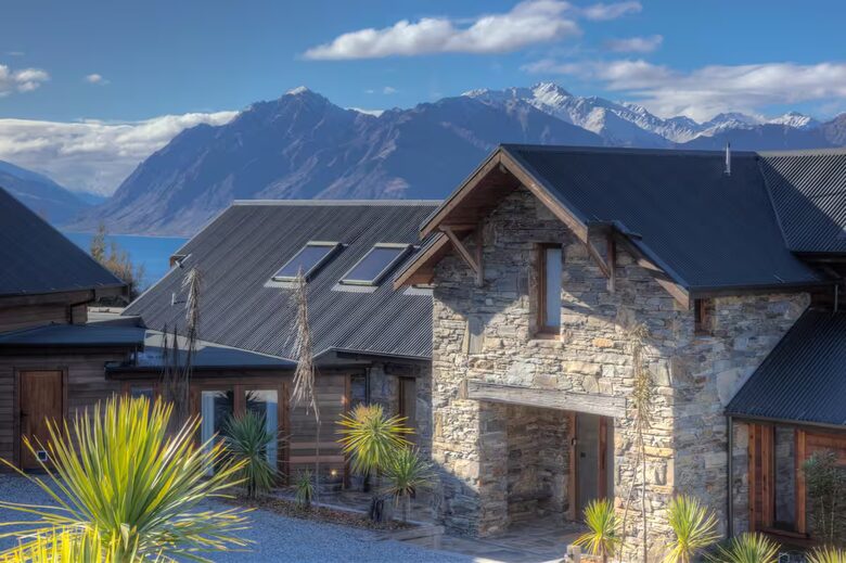 Wanaka Wonder | Luxury Estate Amidst New Zealand’s Southern Alps - Wānaka, New Zealand