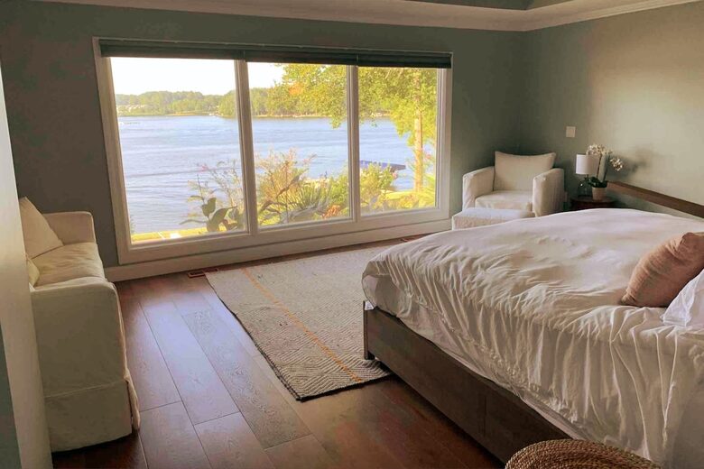Refined Point-Lot Haven with Private Dock and Pool - Eatonton, Georgia