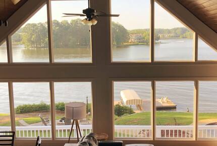 Refined Point-Lot Haven with Private Dock and Pool - Eatonton, Georgia