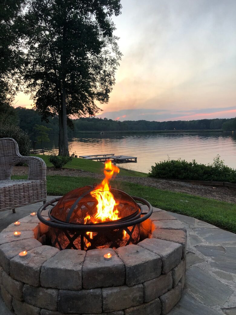 Refined Point-Lot Haven with Private Dock and Pool - Eatonton, Georgia